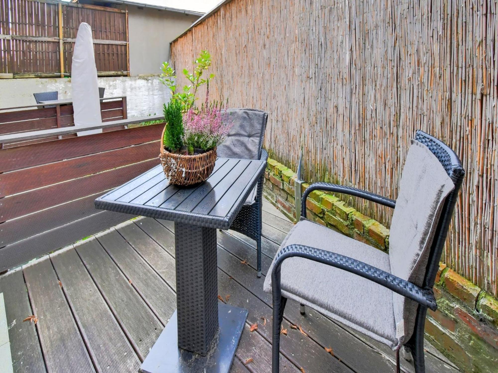 Lejlighed Modern In With Private Terrace